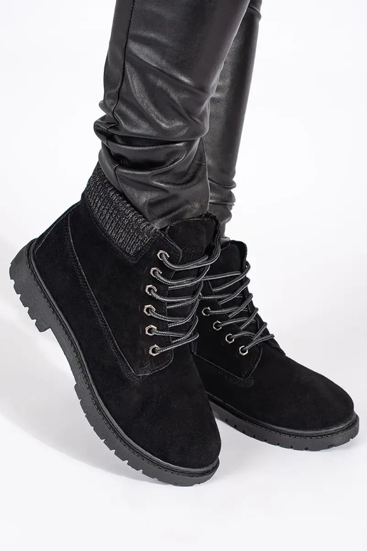 Les chaussures pour femmes sont en...