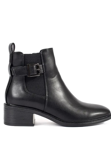 Klassische Modellschuhe in...