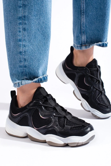 Chaussures modèle baskets... 2