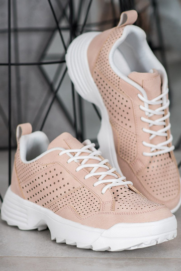 Baskets modèle chaussures... 2