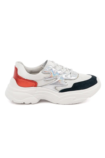 Sneakers model schoenen...