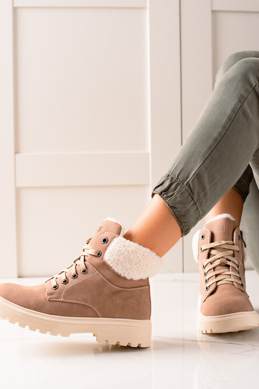 Bottines de style tendance en... Bottines de style tendance en...