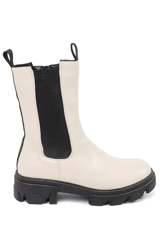 Modische Schnürstiefel