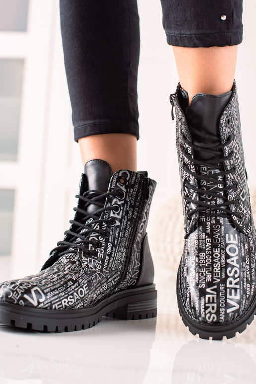 Stiefel mit Aufdruck für Damen in... Stiefel mit Aufdruck für Damen in...