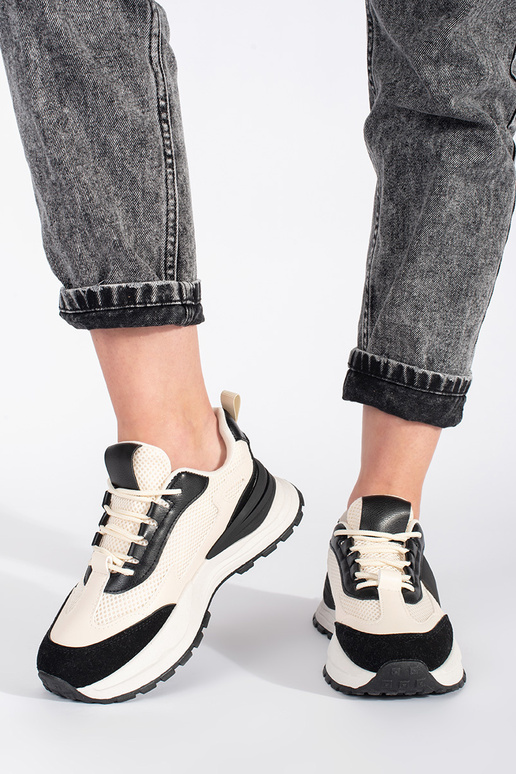 Baskets pour femmes, noires et beiges Baskets pour femmes, noires et beiges