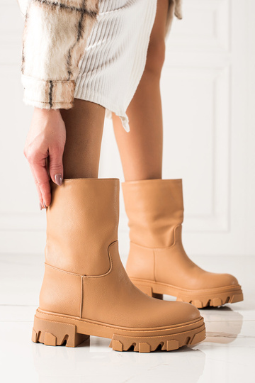 Des bottes camel au design... 2