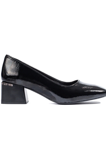 Chaussures à talons...