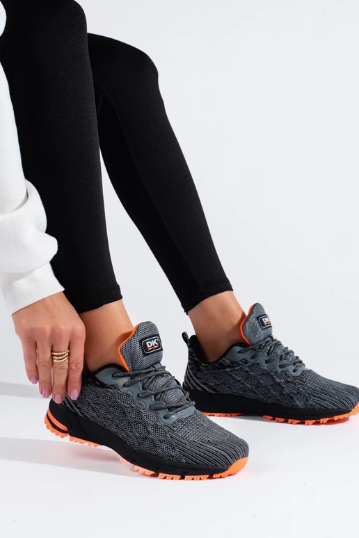 Sneakers Modell Schuhe DK graue Farbe