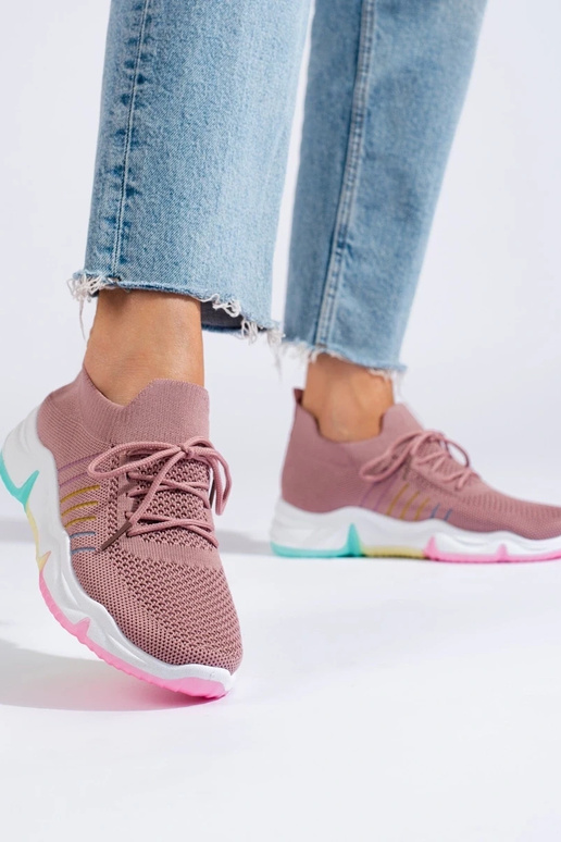 Sportliche Schuhe von Shelovet