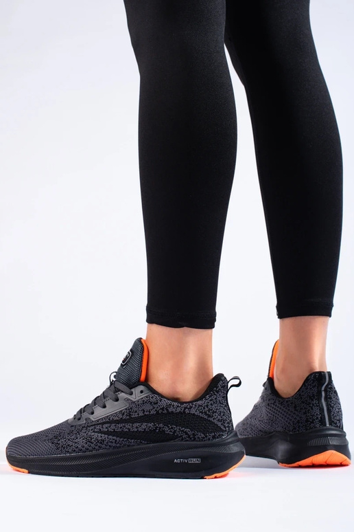 Sportschuhe im DK-Stil in...