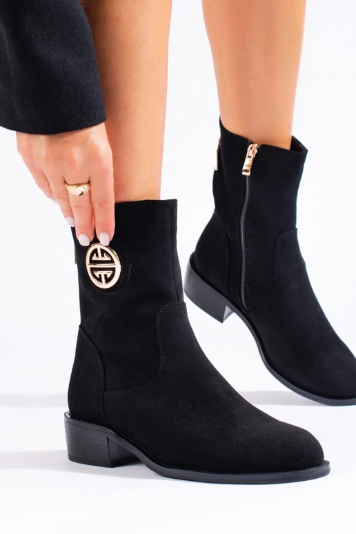 Hohe Damenschuhe aus schwarzem Wildleder