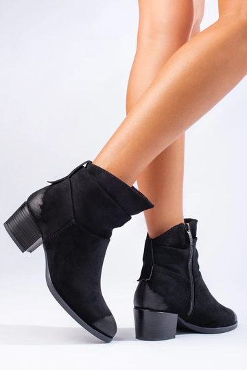 gemaakt van suède... 2