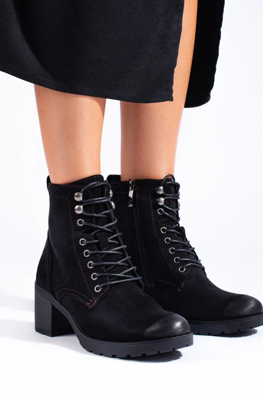 chaussures à talons et à lacets pour...