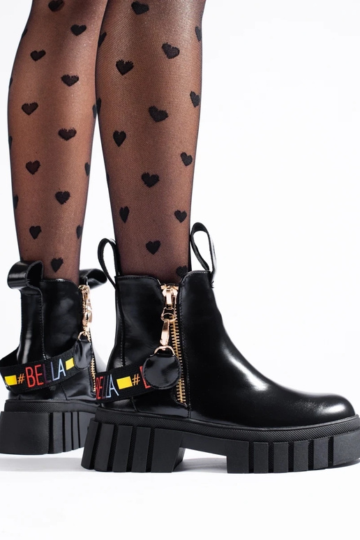 schwarze Stiefel mit Plateau