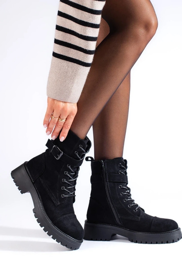 Bottines en daim avec boucles 2