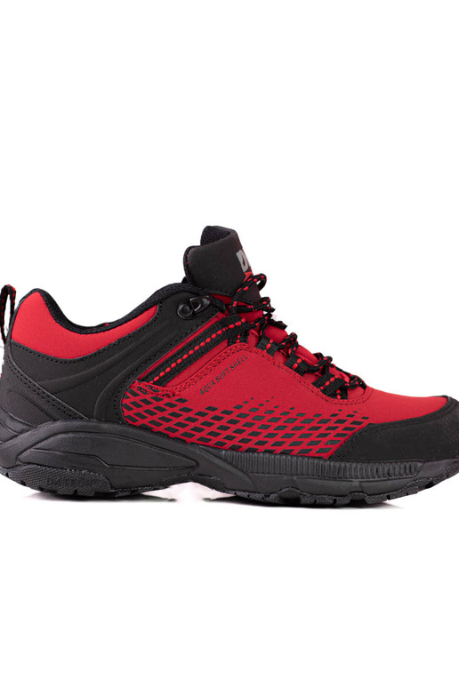 Rote Trekking-Schuhe auf dicker...