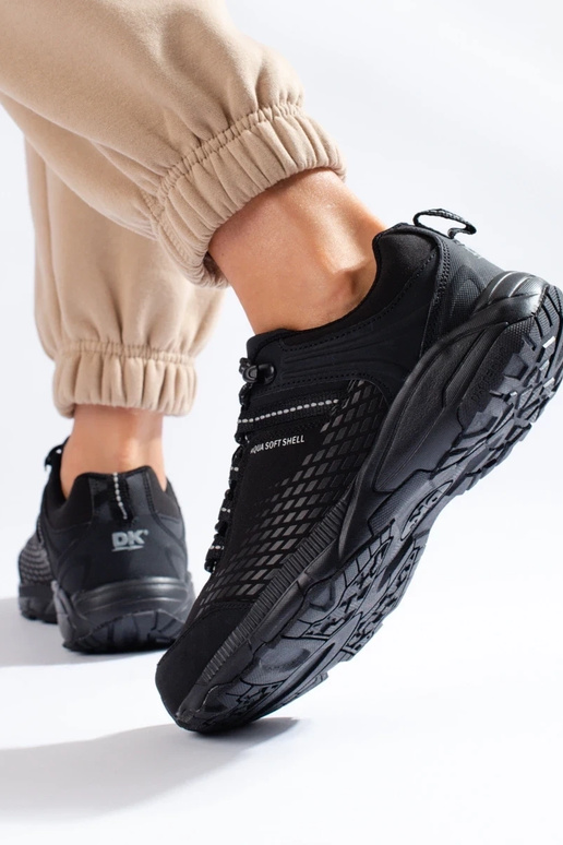 Chaussures de trekking sur semelle... Chaussures de trekking sur semelle...