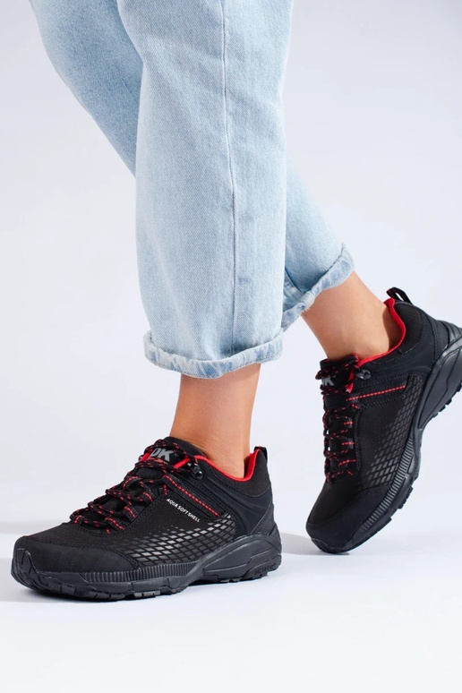 Chaussures de trekking sur semelle...