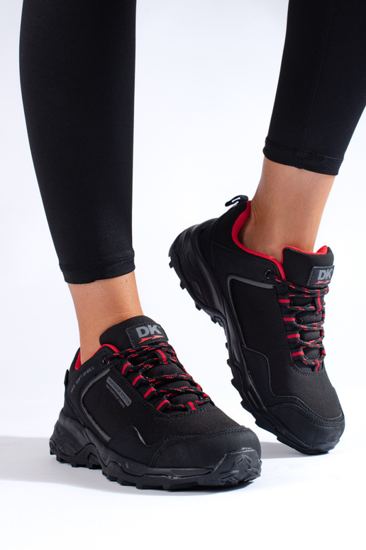 Bottes de trekking noires...