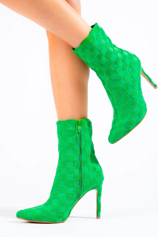 Chaussures pour femmes hautes... Chaussures pour femmes hautes...