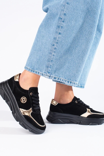 Baskets modèle chaussures... 2