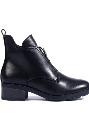 Chaussures noires élégantes...