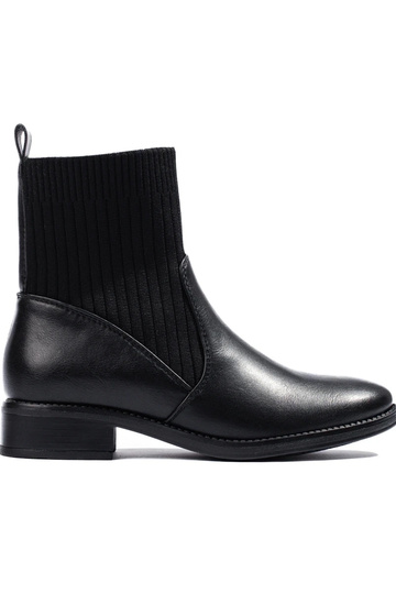 Chaussures plates avec un...