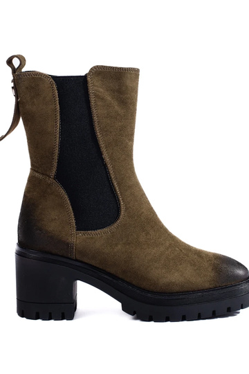 Bottines à talons hauts...