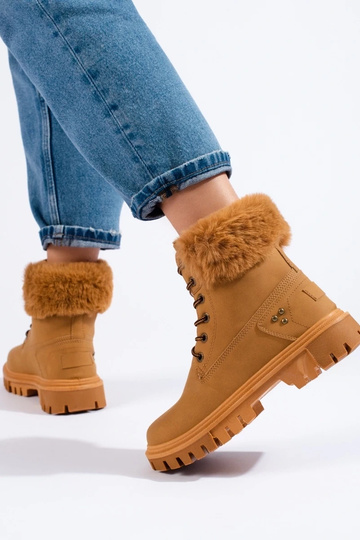 bottes marron avec fourrure 2