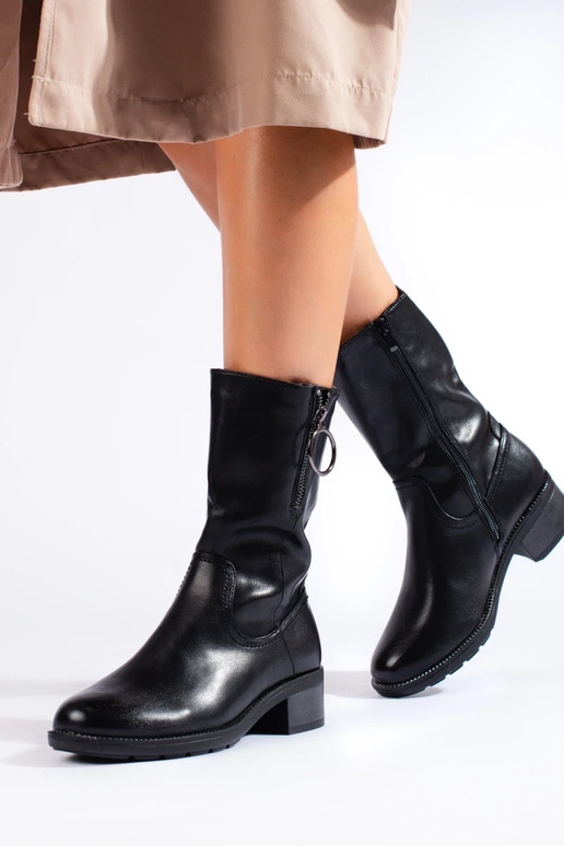 Hoge damesschoenen in de kleur zwart Hoge damesschoenen in de kleur zwart