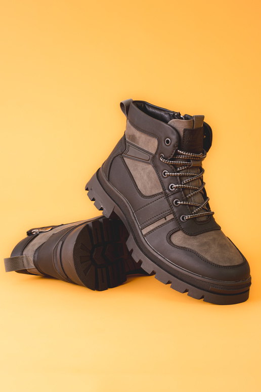 Chaussures pour hommes isolées en...