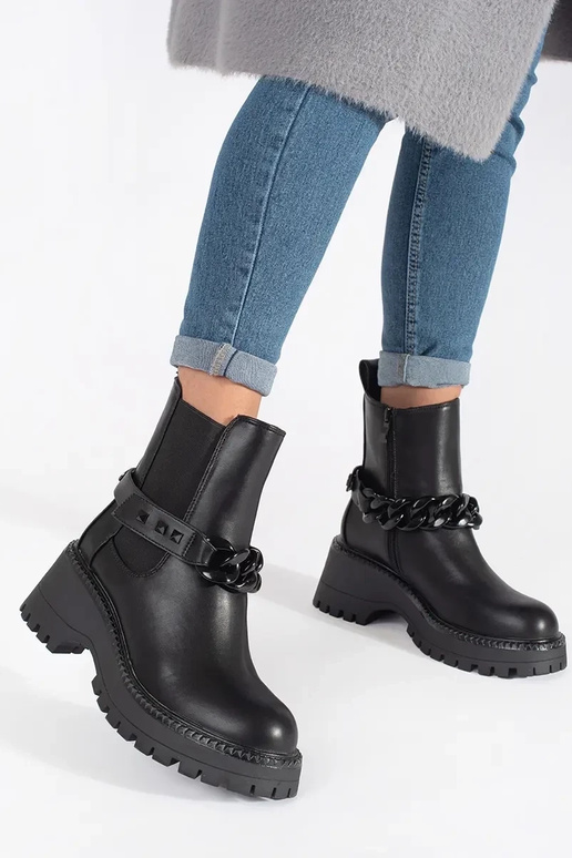 Damenschuhe mit Kette in Schwarz Damenschuhe mit Kette in Schwarz