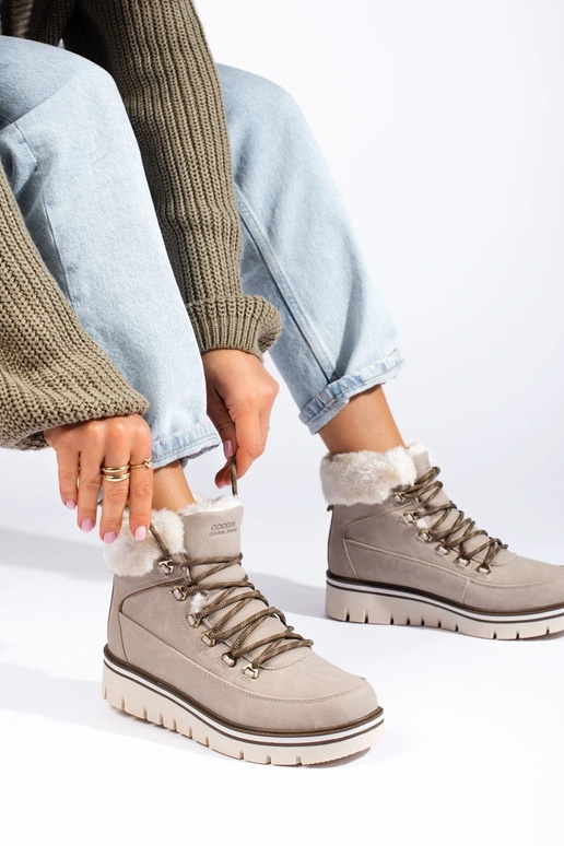 Damenstiefel mit Plateau in Beige Damenstiefel mit Plateau in Beige