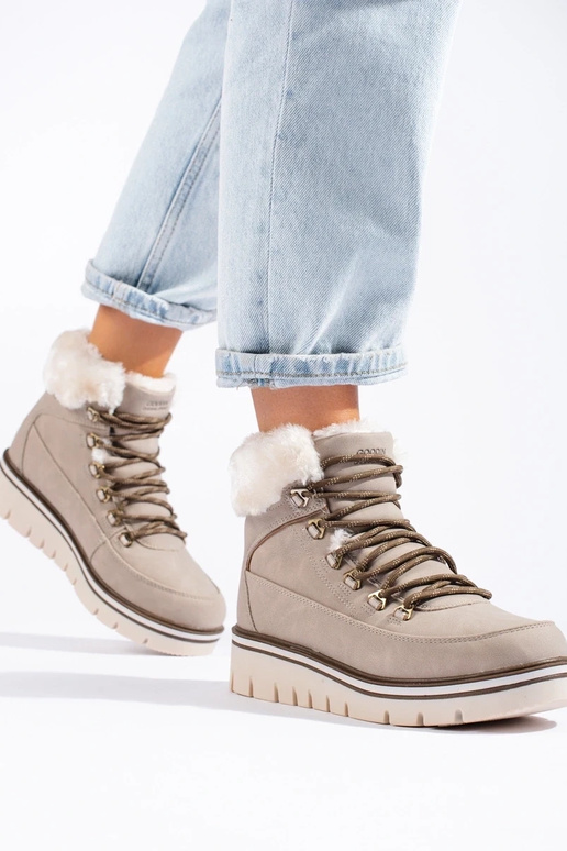 Dameslaarzen met platform in beige kleur Dameslaarzen met platform in beige kleur