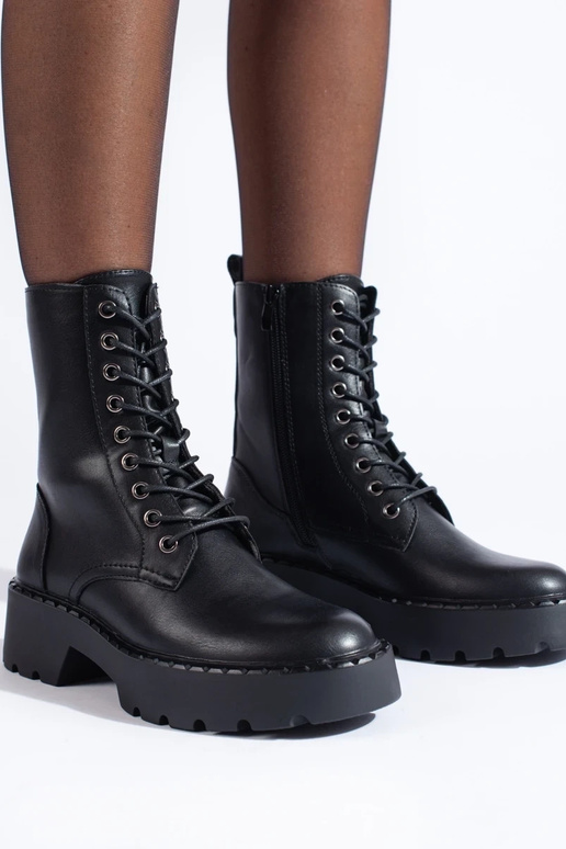 Bottes femme noires modèle classique... Bottes femme noires modèle classique...