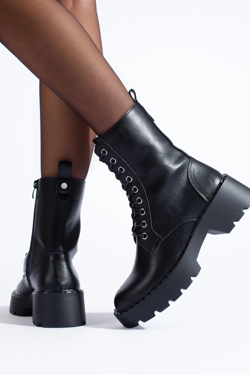 Bottes femme noires modèle classique... Bottes femme noires modèle classique...