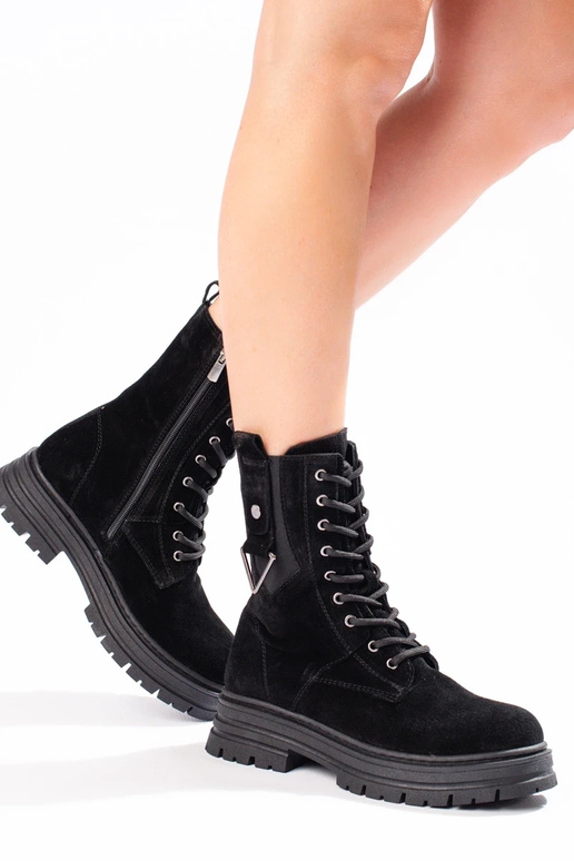 Chaussures hautes pour femmes en cuir... Chaussures hautes pour femmes en cuir...