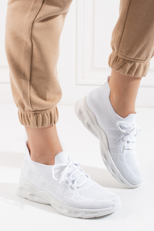 Sandales blanches en tissu de style... Sandales blanches en tissu de style...