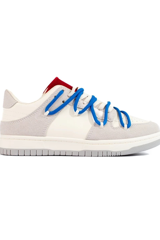 Sportliche Schuhe von Shelovet