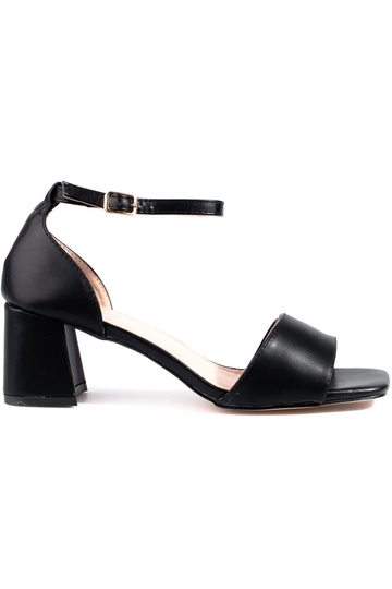 Schwarze Shelovet-Sandalen...