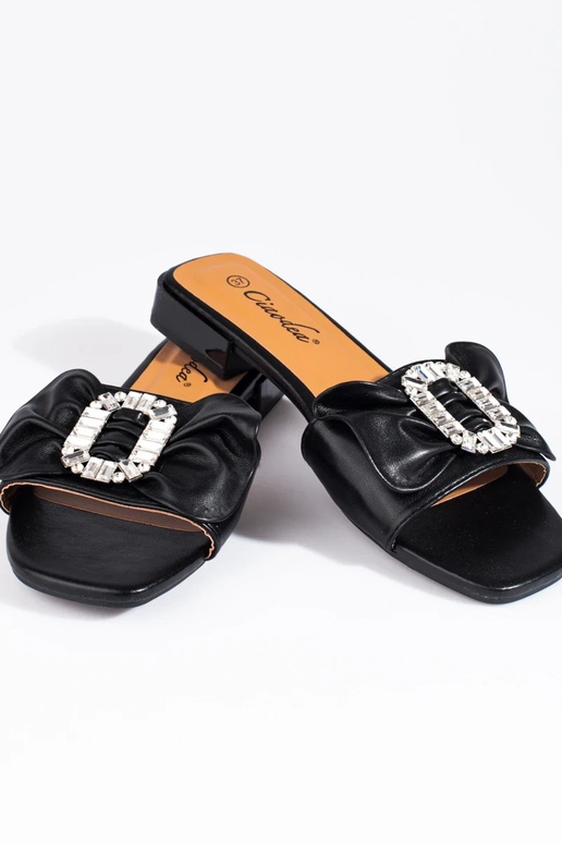 Chaussons noirs avec un ruban Shelovet Chaussons noirs avec un ruban Shelovet