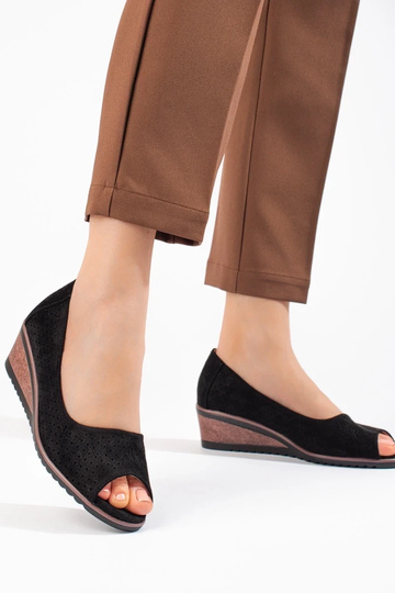 avec des éléments ajourés... 2