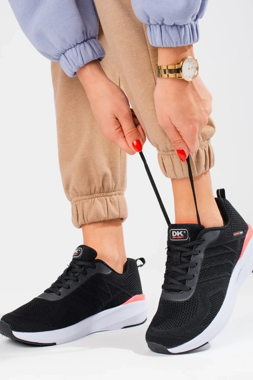 Sportschuhe im DK-Stil in Schwarz