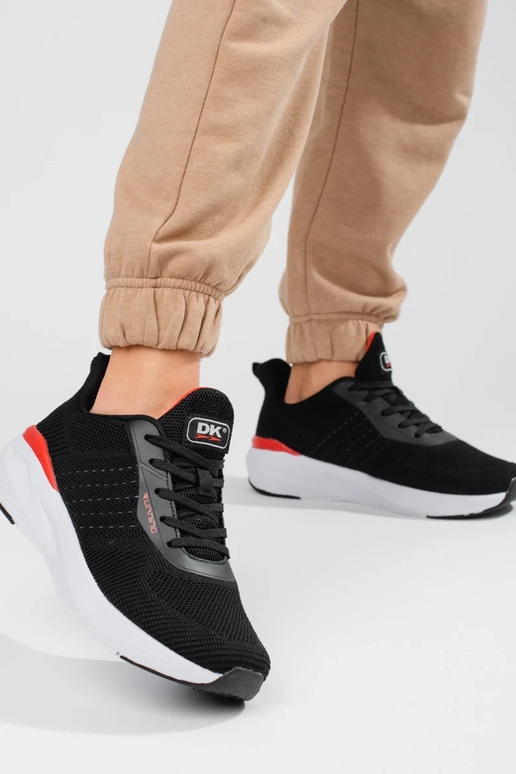 chaussures de sport noires à talon... chaussures de sport noires à talon...