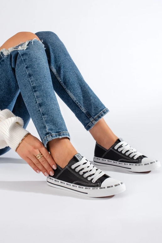 Klassisches Modell Damenschuhe... Klassisches Modell Damenschuhe...