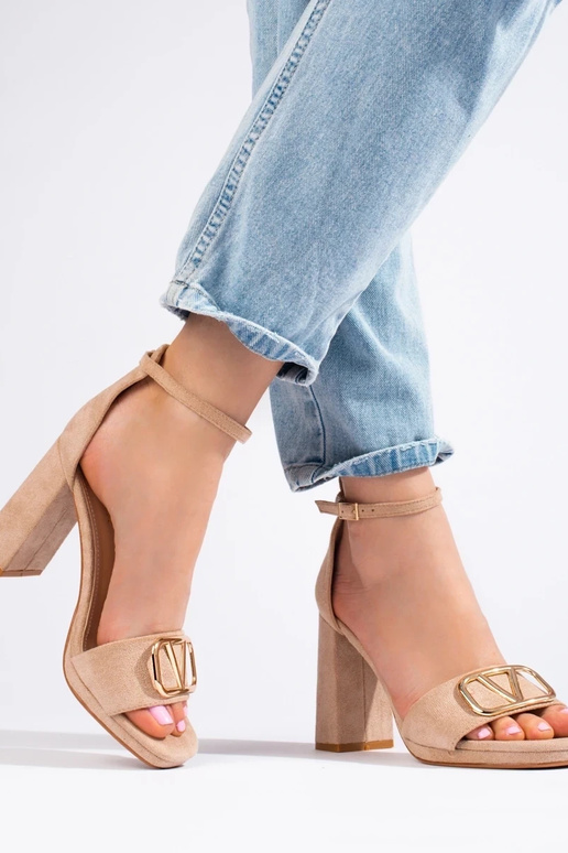 sandales à talon haut beige Vinceza sandales à talon haut beige Vinceza