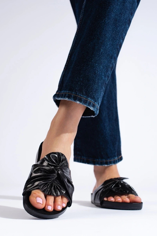 Chaussons couleur noire Shelovet