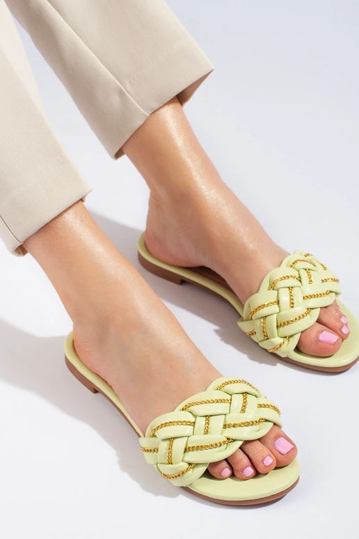 Pantoffels in elegante stijl met een... Pantoffels in elegante stijl met een...