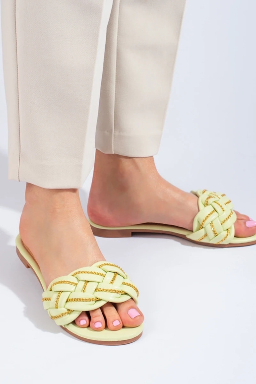 Pantoffels in elegante stijl met een... Pantoffels in elegante stijl met een...