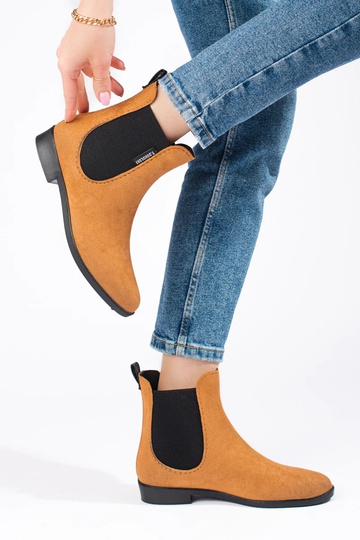 Chaussures en caoutchouc... 2